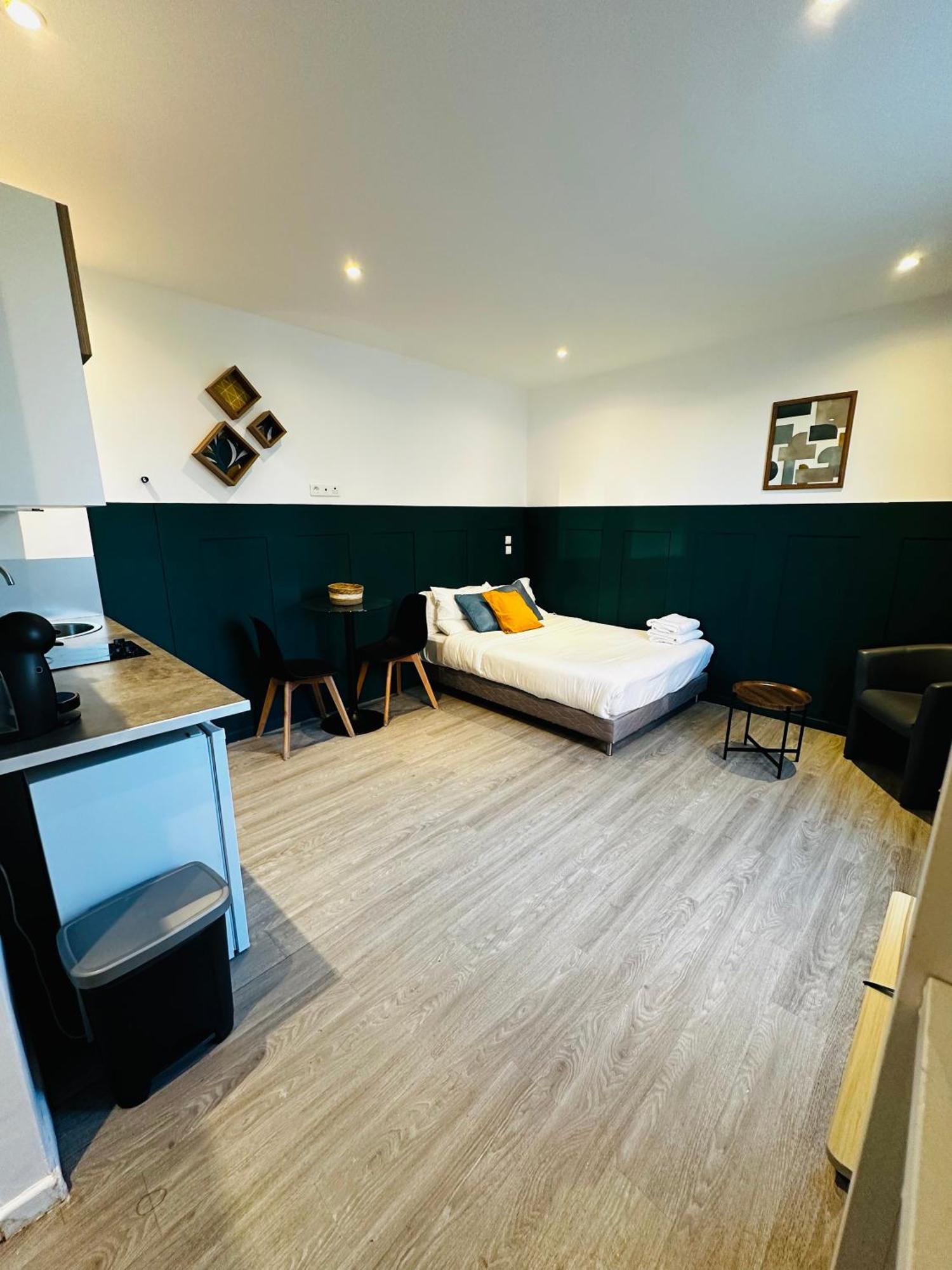 Btobed - Location Professionnelle - 2 Studios Confort - Proche Parc Des Expos Et Stade De France ル・ブールジェ エクステリア 写真