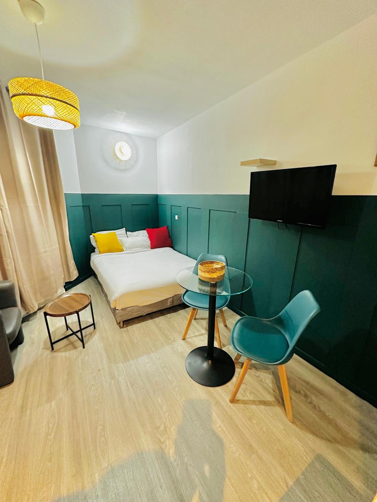 Btobed - Location Professionnelle - 2 Studios Confort - Proche Parc Des Expos Et Stade De France ル・ブールジェ エクステリア 写真